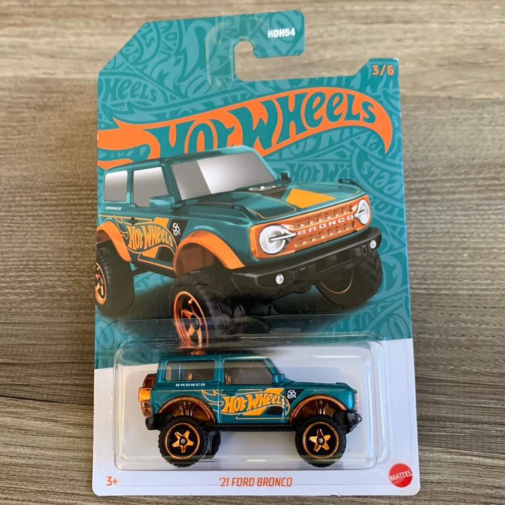Ford Bronco 2021 Hot Wheels Green Gold Series 2024 HVX02 Hotwheels 3/6 SUV Truck